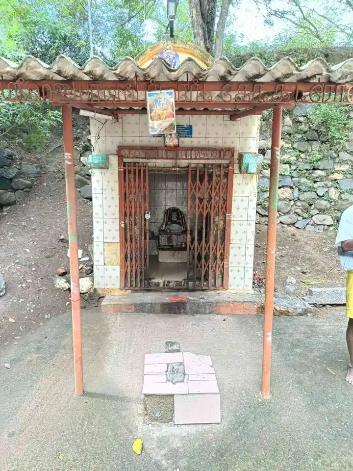 Arulmigu Vinayakar Temple, Tenkaraikottai - 636904 அருள்மிகு விநாயகர் திருக்கோயில், Tenkaraikottai - 636904, Dharmapuri - Ancient Temple Architecture and History Image 4