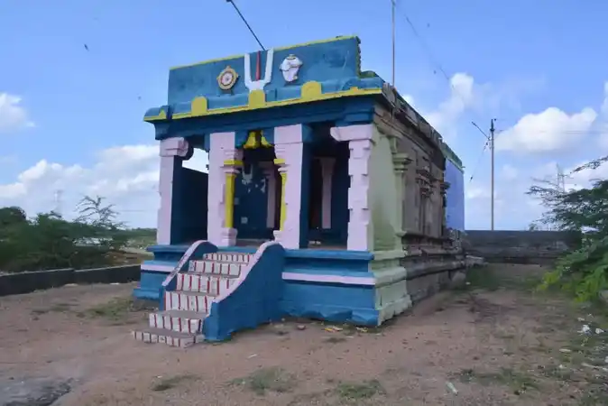 Arulmigu Vinnagara Perumal Temple, Sengundrapuram, Sengundrapuram - 626103 அருள்மிகு விண்ணகரப்பெருமாள் திருக்கோயில், செங்குன்றாபுரம், செங்குன்றாபுரம் - 626103, Virudhunagar - Ancient Temple Architecture and History Image 9