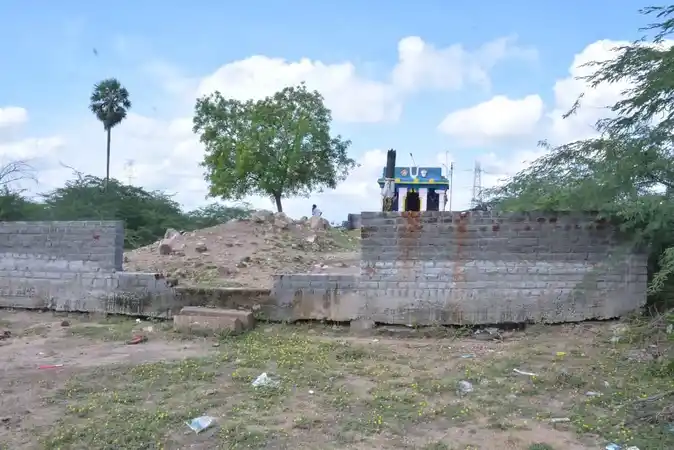 Arulmigu Vinnagara Perumal Temple, Sengundrapuram, Sengundrapuram - 626103 அருள்மிகு விண்ணகரப்பெருமாள் திருக்கோயில், செங்குன்றாபுரம், செங்குன்றாபுரம் - 626103, Virudhunagar - Ancient Temple Architecture and History Image 10