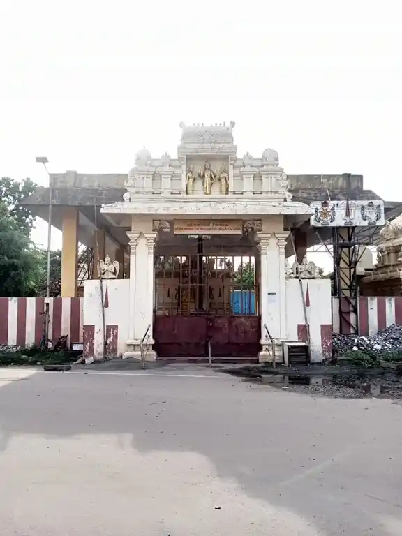 Arulmigu Vinnavaraya Perumal Temple, Ambattur, Chennai - 600053 அருள்மிகு விண்ணவராயப் பெருமாள் திருக்கோயில், அம்பத்தூர், சென்னை - 600053, Chennai - Ancient Temple Architecture and History Image 4