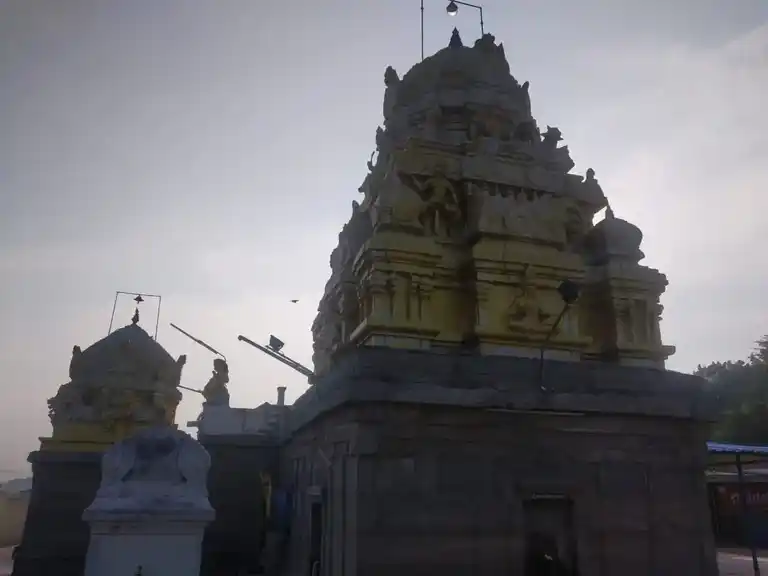 Arulmigu Virupacheshwarar Temple, Paiyyur - 632301