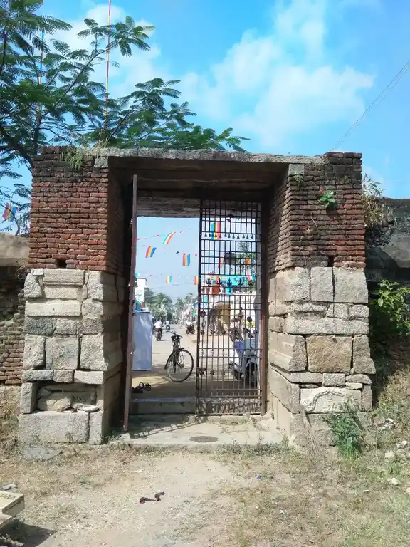 Arulmigu Virupatcheeswarar Temple, Kammasamudiram - 632319 அருள்மிகு விருபாட்சீஸ்வரர் திருக்கோயில், கம்மசமுத்திரம் - 632319, Vellore - Ancient Temple Architecture and History Image 5