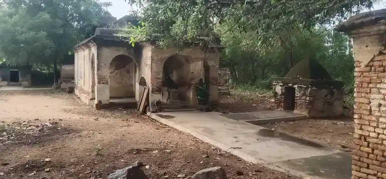 Arulmigu Viruthavaleeswarar Temple, Sriramasamuthiram - 621207 அருள்மிகு விருத்தவாலீஸ்வரர் திருக்கோயில், ஸ்ரீராமசமுத்திரம் - 621207, Thiruchirappalli - Ancient Temple Architecture and History Image 5