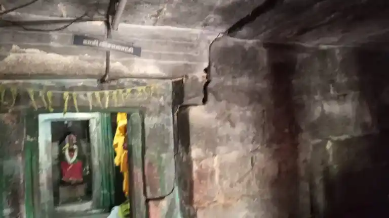 Arulmigu Vishalakshi Sametha Vishwanathaswamy Temple, Koonampatti - 638103 அருள்மிகு விசாலாட்சி சமேத விஸ்வநாதசுவாமி திருக்கோயில், Koonampatti - 638103, Tiruppur - Ancient Temple Architecture and History Image 3