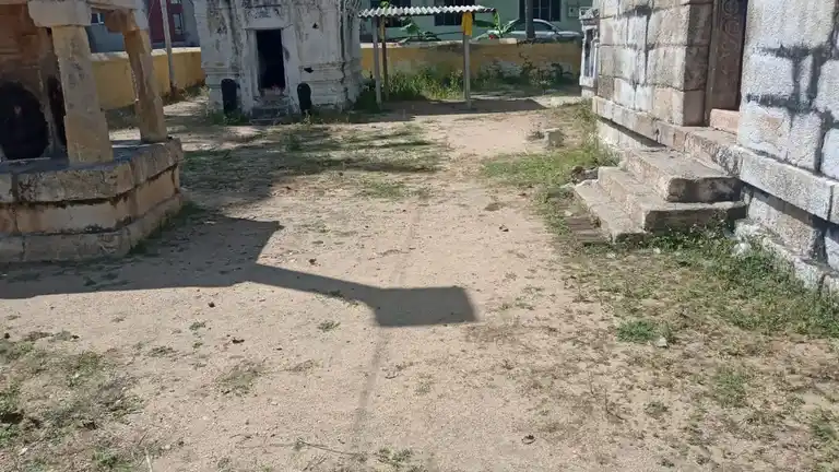 Arulmigu Vishalakshi Sametha Vishwanathaswamy Temple, Koonampatti - 638103 அருள்மிகு விசாலாட்சி சமேத விஸ்வநாதசுவாமி திருக்கோயில், Koonampatti - 638103, Tiruppur - Ancient Temple Architecture and History Image 5