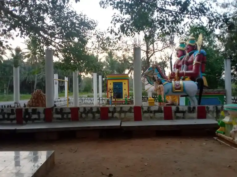 Arulmigu Vishnumuneeswarar Temple, Billakottai - 635203 அருள்மிகு விஷ்ணு முனீஸ்வரர் திருக்கோயில், பில்லகொட்டாய் - 635203, Krishnagiri - Ancient Temple Architecture and History Image 5