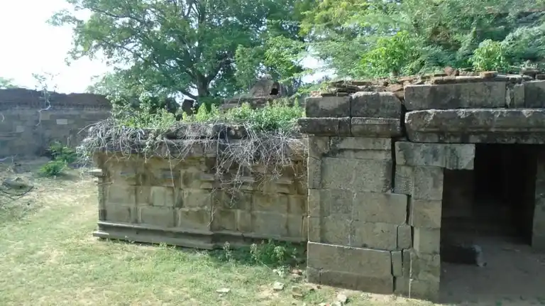 Arulmigu Vishvanaathaswamy Temple, Manjakkudi - 614619 அருள்மிகு விஸ்வநாதசுவாமி திருக்கோயில், Manjakkudi - 614619, Pudukkottai - Ancient Temple Architecture and History Image 3