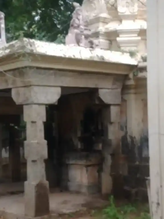 Arulmigu Vishvanatha Swamy Temple, Puthusathiram - 613105 அருள்மிகு விஸ்வநாதசுவாமி திருக்கோயில், Puthusathiram - 613105, Thanjavur - Ancient Temple Architecture and History Image 2