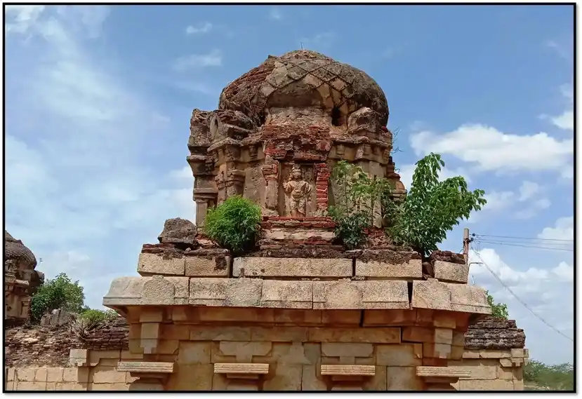 Arulmigu Vishwanathar Temple, Naanjoor - 622502 அருள்மிகு விஸ்வநாதர் திருக்கோயில், நாஞ்சூர் - 622502, Pudukkottai - Ancient Temple Architecture and History Image 7