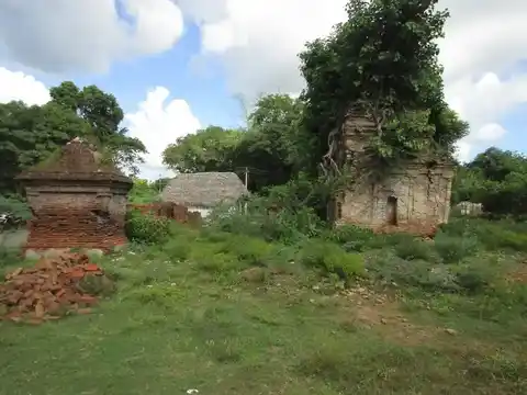 Arulmigu Vishwanathasamy And Lakshminaraya Perumal Temple, Mathur - 612804 அருள்மிகு விஸ்வநாதசுவாமி மற்றும் லெட்சுமிநாராயணப்பெருமாள் திருக்கோயில், Mathur - 612804, Thiruvarur - Ancient Temple Architecture and History Image 4