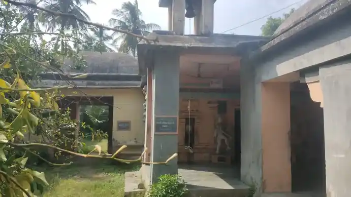 Arulmigu Vishwanathaswamy Temple, Adiyakkamangalam - 611101 அருள்மிகு விசுவநாதசுவாமி திருக்கோயில், Adiyakkamangalam - 611101, Thiruvarur - Ancient Temple Architecture and History Image 4
