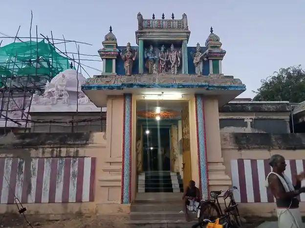 Arulmigu Vishwanathaswamy Temple, Puliyur - 611108 அருள்மிகு விஸ்வநாதர் தர்மம், Puliyur - 611108, Nagapattinam - Ancient Temple Architecture and History Image 4