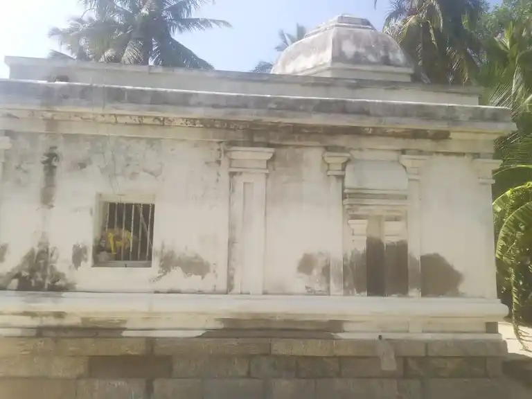 Arulmigu Vishwanathaswamy Temple, Renganathapuram - 639202 அருள்மிகு விஸ்வநாத சுவாமி திருக்கோயில்,  - 639202, Karur - Ancient Temple Architecture and History Image 2
