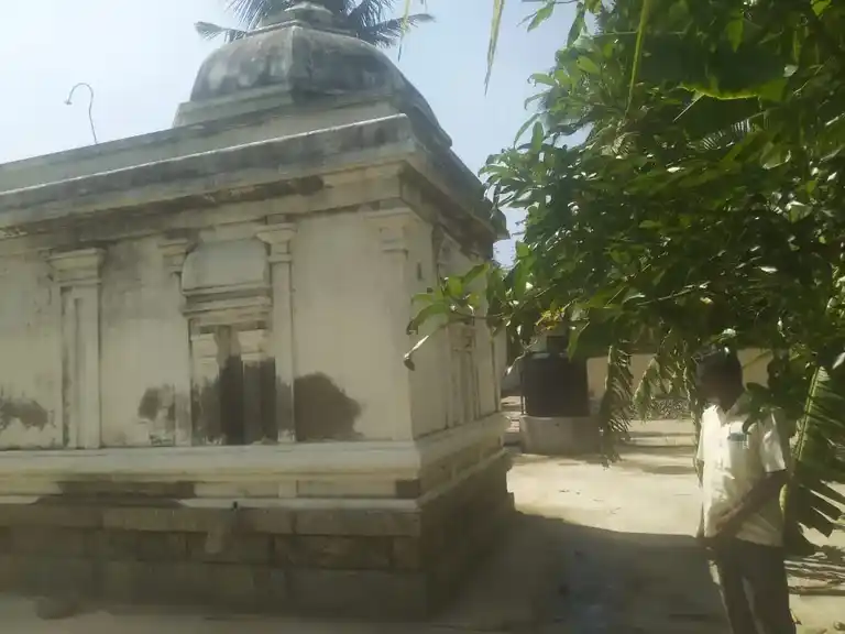 Arulmigu Vishwanathaswamy Temple, Renganathapuram - 639202 அருள்மிகு விஸ்வநாத சுவாமி திருக்கோயில்,  - 639202, Karur - Ancient Temple Architecture and History Image 3