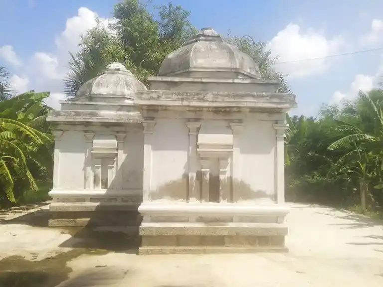 Arulmigu Vishwanathaswamy Temple, Renganathapuram - 639202 அருள்மிகு விஸ்வநாத சுவாமி திருக்கோயில்,  - 639202, Karur - Ancient Temple Architecture and History Image 4