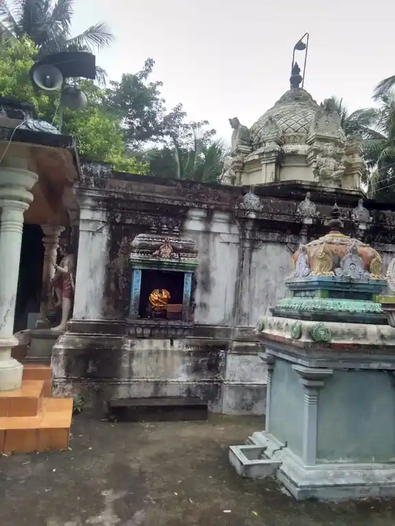 Arulmigu Visuvanatha Swamy Temple, Puthur - 609301