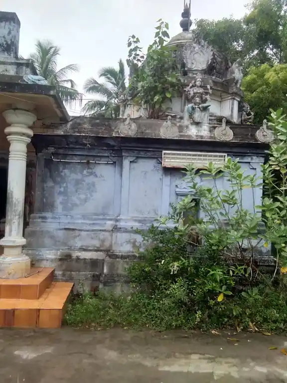 Arulmigu Visuvanatha Swamy Temple, Puthur - 609301 Arulmigu Visuvanatha Swamy Temple, Puthur - 609301, Mayiladuthurai - Ancient Temple Architecture and History Image 2