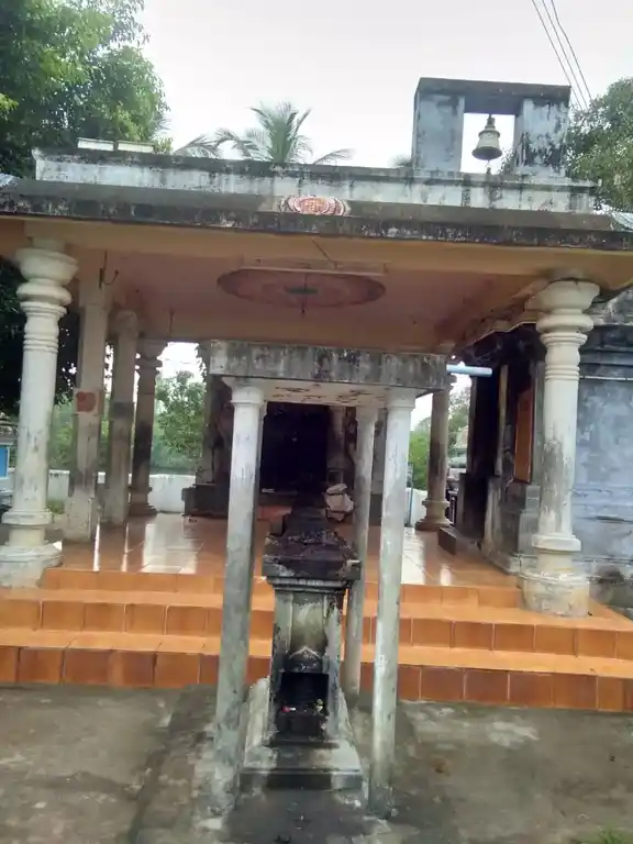 Arulmigu Visuvanatha Swamy Temple, Puthur - 609301 Arulmigu Visuvanatha Swamy Temple, Puthur - 609301, Mayiladuthurai - Ancient Temple Architecture and History Image 4