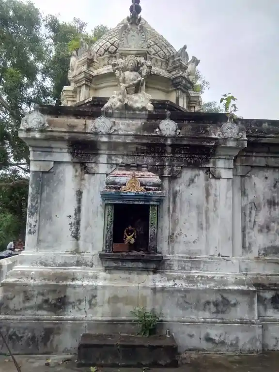 Arulmigu Visuvanatha Swamy Temple, Puthur - 609301 Arulmigu Visuvanatha Swamy Temple, Puthur - 609301, Mayiladuthurai - Ancient Temple Architecture and History Image 5