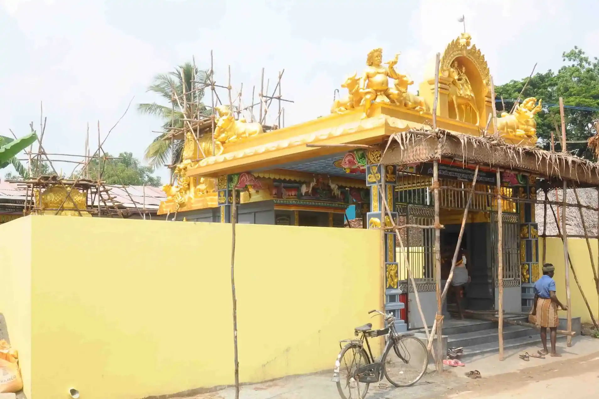 Arulmigu Visuvanathaswamy Temple, Nalladai - 609106 Arulmigu Visuvanathaswamy Temple, Nalladai - 609106, Mayiladuthurai - Ancient Temple Architecture and History Image 2