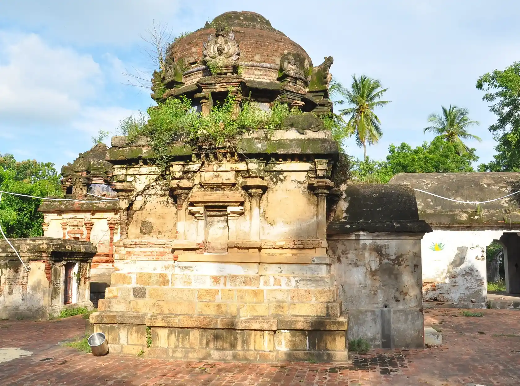 Arulmigu Visvanatha Swamy Temple, Maruthuvakudi - 612101 அருள்மிகு விஸ்வநாத சுவாமி திருக்கோயில், Maruthuvakudi - 612101, Thanjavur - Ancient Temple Architecture and History Image 2