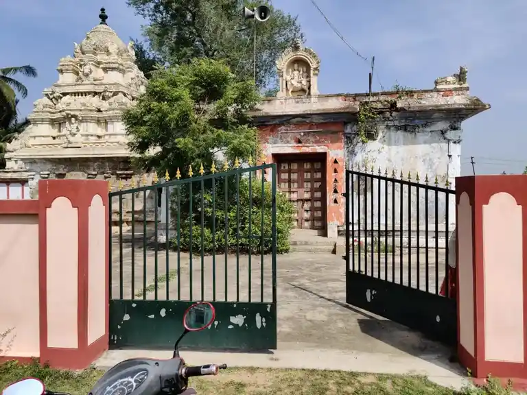 Arulmigu Visvanatheeswarar Temple, Valavanur - 632511 அருள்மிகு வளவநாதீஸ்வரர் திருக்கோயில், வளவனூர் - 632511, Ranipet - Ancient Temple Architecture and History Image 4