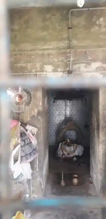 Arulmigu Viswanadhar Temple, Arunmozhidevan - 609203 அருள்மிகு விஸ்வநாத சுவாமி திருக்கோயில், Arunmozhithevan - 609203, Mayiladuthurai - Ancient Temple Architecture and History Image 3