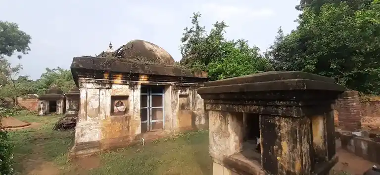 Arulmigu Viswanadhaswamy Temple, Korkkai - 609203 அருள்மிகு விசுவநாத சுவாமி திருக்கோயில், Korkkai - 609203, Mayiladuthurai - Ancient Temple Architecture and History Image 2