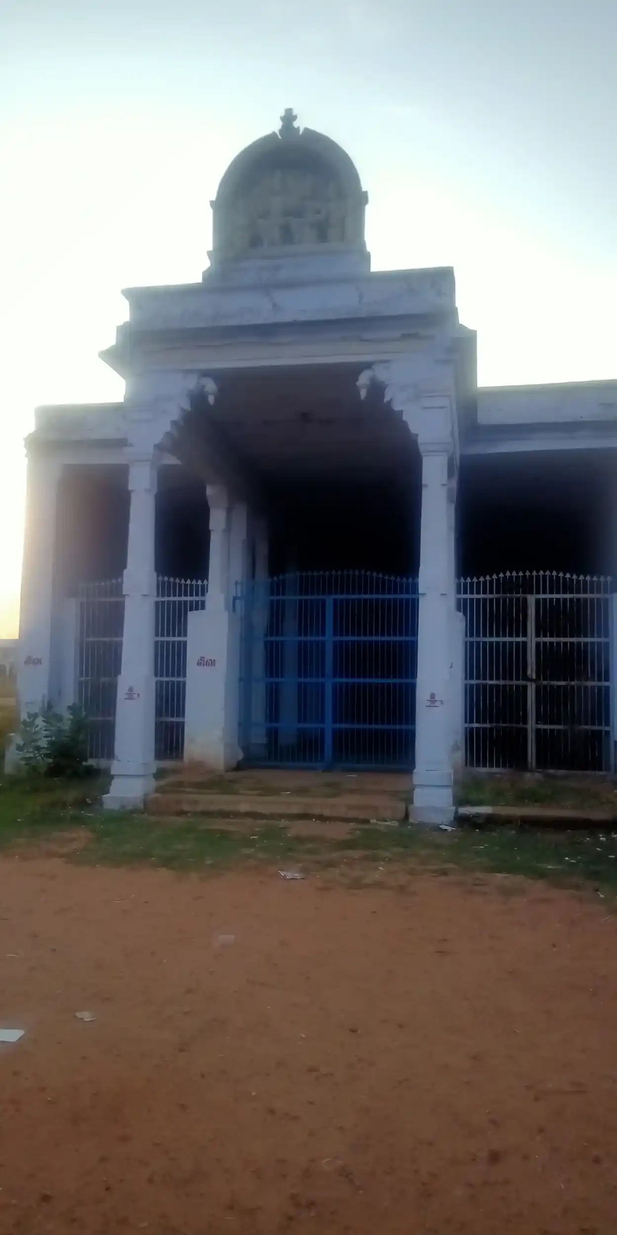 Arulmigu Viswanatha Swamy Temple, V M Chathiram - 627001