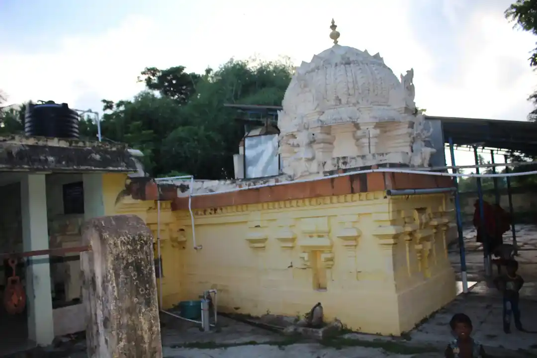 Arulmigu Viswanathasamy Temple, Injikkollai - 612605 அருள்மிகு விஸ்வநாத சுவாமி திருக்கோயில், Injikkollai - 612605, Thanjavur - Ancient Temple Architecture and History Image 4