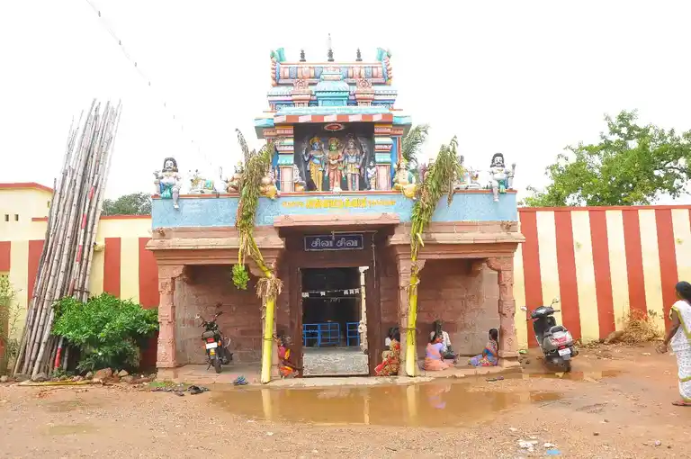 Arulmigu Viswanathasamy Temple, Ottapidaram - 628401 அருள்மிகு விஸ்வநாத சுவாமி திருக்கோயில், Ottapidaram - 628401, Thoothukudi - Ancient Temple Architecture and History Image 4