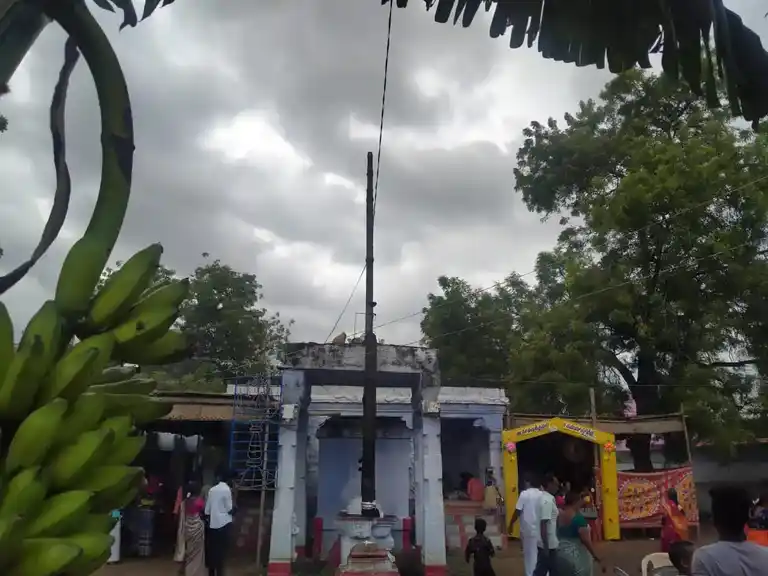 Arulmigu Viswanathaswamy Temple, Kanmai Karai, Ondipulinaickanoor - 626119 அருள்மிகு விஸ்வநாதசுவாமி மற்றும், விசாலாட்சியம்மன் திருக்கோயில், கண்மாய்க்கரை அருகில், ஒண்டிப்புலிநாயக்கனுர் - 626119, Virudhunagar - Ancient Temple Architecture and History Image 3