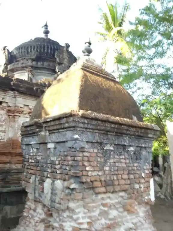 Arulmigu Viswanathaswamy Temple, Kurichi - 614602 அருள்மிகு விஷ்வநாத சுவாமி திருக்கோயில், Kurichi - 614602, Thanjavur - Ancient Temple Architecture and History Image 3