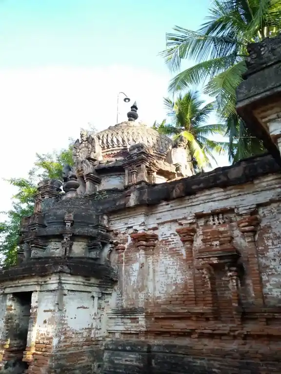 Arulmigu Viswanathaswamy Temple, Kurichi - 614602 அருள்மிகு விஷ்வநாத சுவாமி திருக்கோயில், Kurichi - 614602, Thanjavur - Ancient Temple Architecture and History Image 6