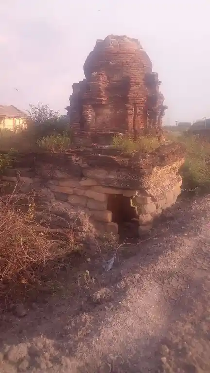 Arulmigu Viswanathaswamy Temple, Kurumbasavadi - 621714 Arulmigu Viswanathaswamy Temple, Kurumbasavadi - 621714, Ariyalur - Ancient Temple Architecture and History Image 2