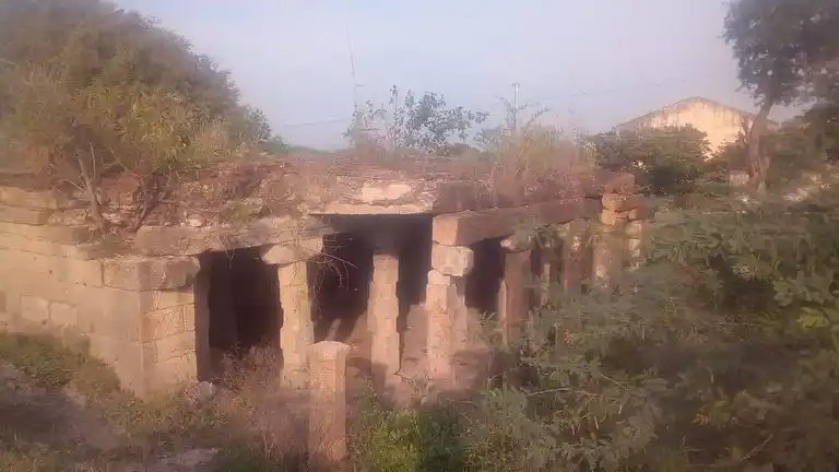 Arulmigu Viswanathaswamy Temple, Kurumbasavadi - 621714 Arulmigu Viswanathaswamy Temple, Kurumbasavadi - 621714, Ariyalur - Ancient Temple Architecture and History Image 3