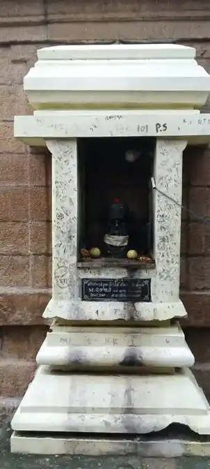 Arulmigu Viswanathaswamy Temple, Near Vao Office, Elayirampannai - 626201 அருள்மிகு விஸ்வநாதசுவாமி திருக்கோயில், கிராம நிர்வாக அலுவலகம் அருகில், Elayirampannai - 626201, Virudhunagar - Ancient Temple Architecture and History Image 13