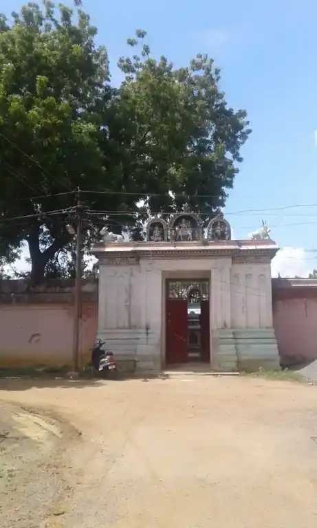 Arulmigu Viswanathaswamy Temple, Uthirankudi - 621802 அருள்மிகு விஸ்வநாத சுவாமி லெட்சுமிநாராயணப்பெருமாள் திருக்கோயில், உத்திரக்குடி - 621802, Ariyalur - Ancient Temple Architecture and History Image 3