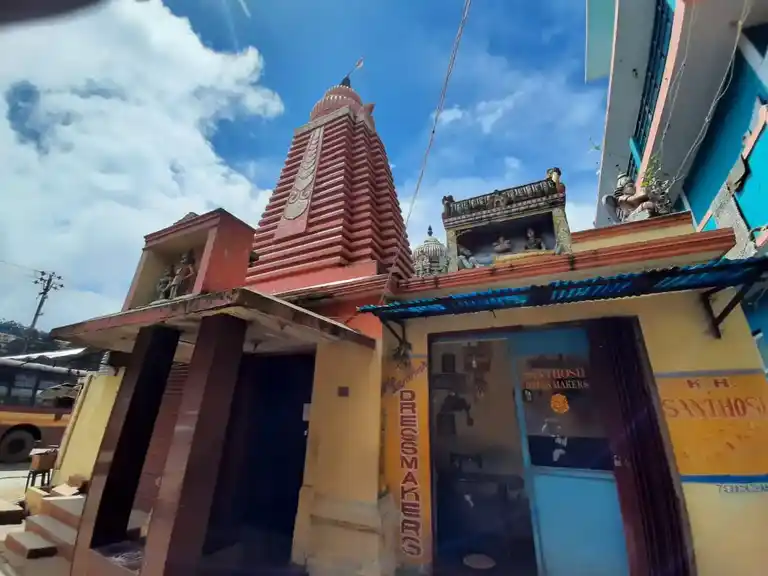 Arulmigu Vitobha Temple, Udhagai - 643001 அருள்மிகு விக்டோபா திருக்கோயில், உதகை - 643001, Nilgiris - Ancient Temple Architecture and History Image 2