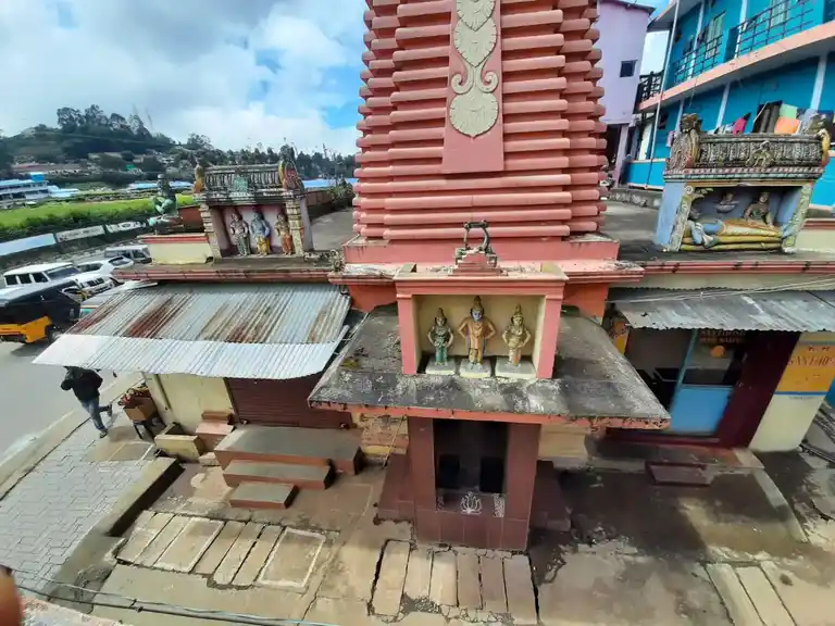 Arulmigu Vitobha Temple, Udhagai - 643001 அருள்மிகு விக்டோபா திருக்கோயில், உதகை - 643001, Nilgiris - Ancient Temple Architecture and History Image 4