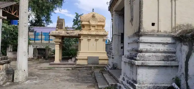 Arulmigu Vittriruntha Lakshmi Narayanaperumal Temple, Neervalur - 631561 அருள்மிகு வீற்றிருந்த லட்சுமி நாராயணப்பெருமாள் திருக்கோயில், நீர்வளூர் - 631561, Kancheepuram - Ancient Temple Architecture and History Image 3
