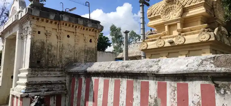 Arulmigu Vittriruntha Lakshmi Narayanaperumal Temple, Neervalur - 631561 அருள்மிகு வீற்றிருந்த லட்சுமி நாராயணப்பெருமாள் திருக்கோயில், நீர்வளூர் - 631561, Kancheepuram - Ancient Temple Architecture and History Image 7