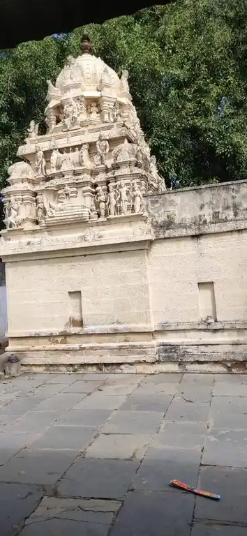 Arulmigu Vittriruntha Lakshmi Narayanaperumal Temple, Neervalur - 631561 அருள்மிகு வீற்றிருந்த லட்சுமி நாராயணப்பெருமாள் திருக்கோயில், நீர்வளூர் - 631561, Kancheepuram - Ancient Temple Architecture and History Image 8