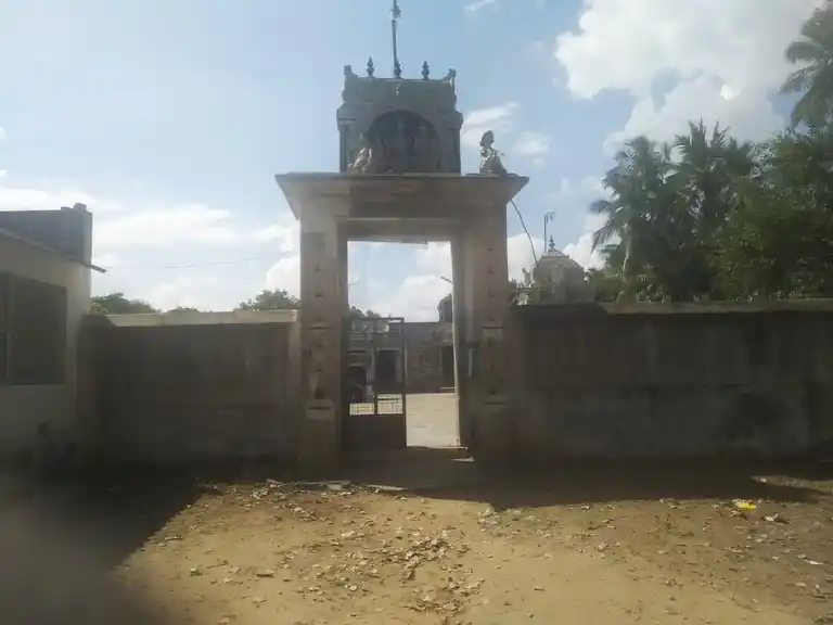 Arulmigu Viyakrapureeswarar Temple, Puliyur - 639114