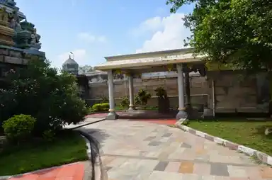 Arulmigu Viyakrapureeswarar Temple, Thiruvengaivasal, Iluppur Taluk - 622203 அருள்மிகு வியாக்ரபுரீஸ்வரர் திருக்கோயில், திருவேங்கைவாசல், இலுப்பூர் வட்டம் - 622203, Pudukkottai - Ancient Temple Architecture and History Image 6