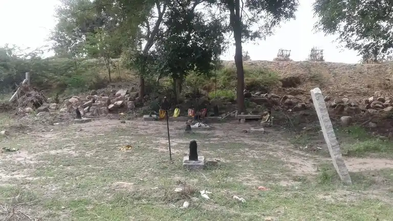 Arulmigu Vondhapudaisamy Temple, Punjaisangenthi - 621704 அருள்மிகு ஒந்தபுடையசுவாமி திருக்கோயில், Punjaisangenthi - 621704, Thiruchirappalli - Ancient Temple Architecture and History Image 3