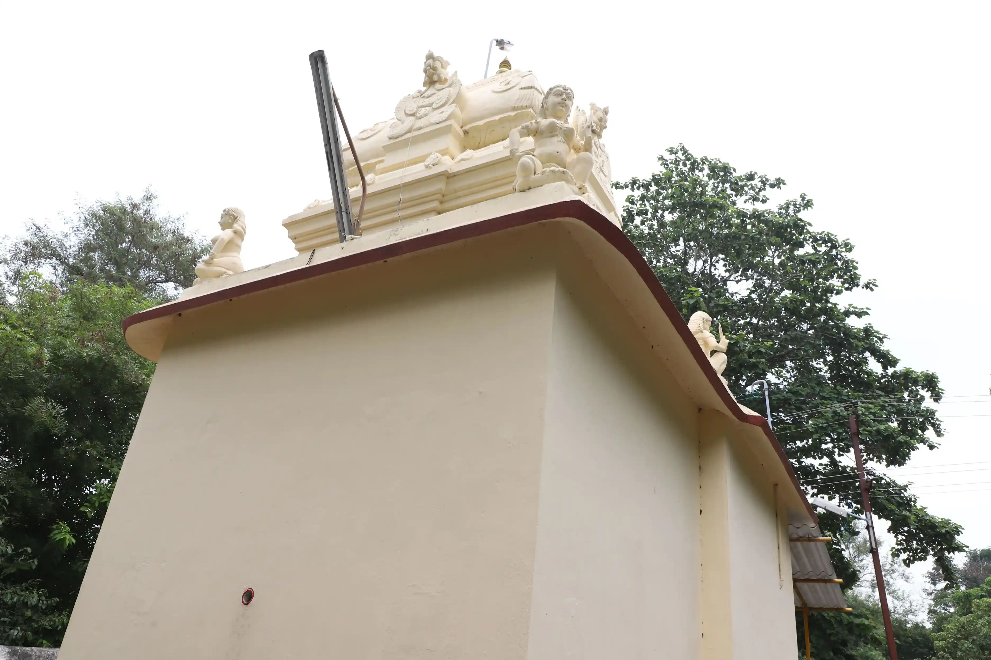 Arulmigu Yagathamman Temple, Hills, Tiruttani - 631209 அருள்மிகு யாகாத்தம்மன் திருக்கோயில், மலைக்கோயில், திருத்தணி - 631209, Tiruvallur - Ancient Temple Architecture and History Image 4