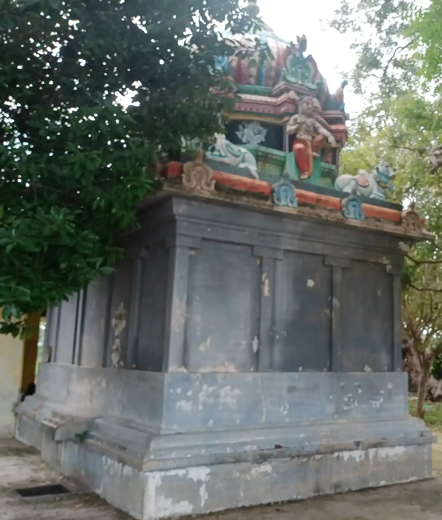 Arulmigu Yanaimelalagar Ayyanar Temple, Moovarkottai - 614015 அருள்மிகு யானைமேல் அழகர் அய்யனார் திருக்கோயில், Moovarkottai - 614015, Thiruvarur - Ancient Temple Architecture and History Image 3