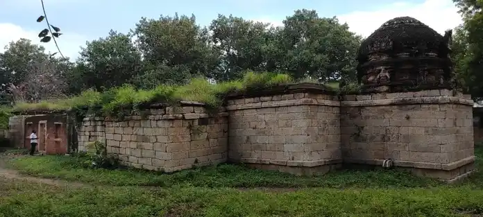 Arulmigu Yellaiyamman Temple, Enungoor - 639110