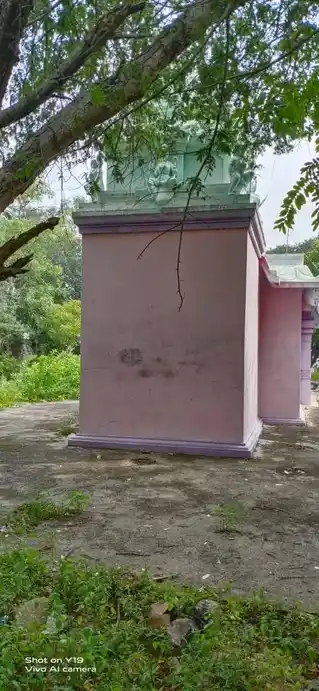 Arulmigu Yeluvidalaiamman Temple, Navalai - 635305 அருள்மிகு எழு விதலையம்மன் திருக்கோயில், மாம்பட்டி, மாம்பட்டி - 635305, Dharmapuri - Ancient Temple Architecture and History Image 2